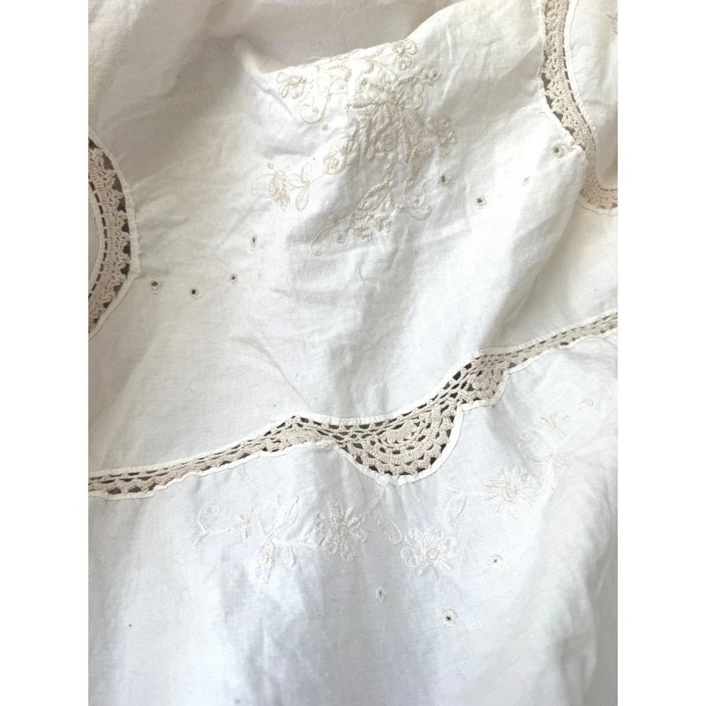 Vintage tablecloth about